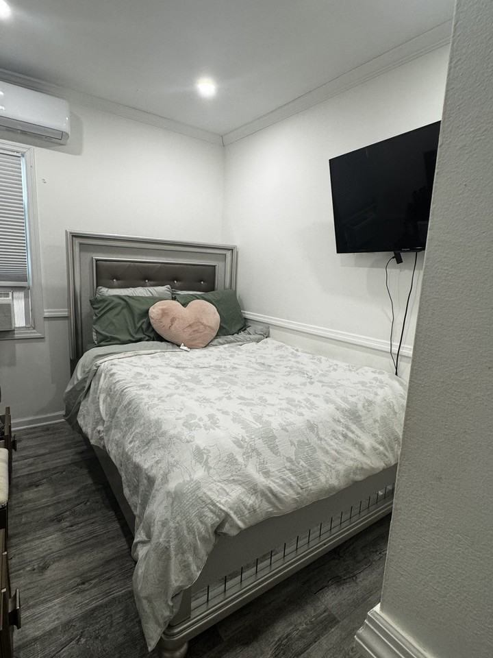 11111 205th St #NA - Photo 2 of 14