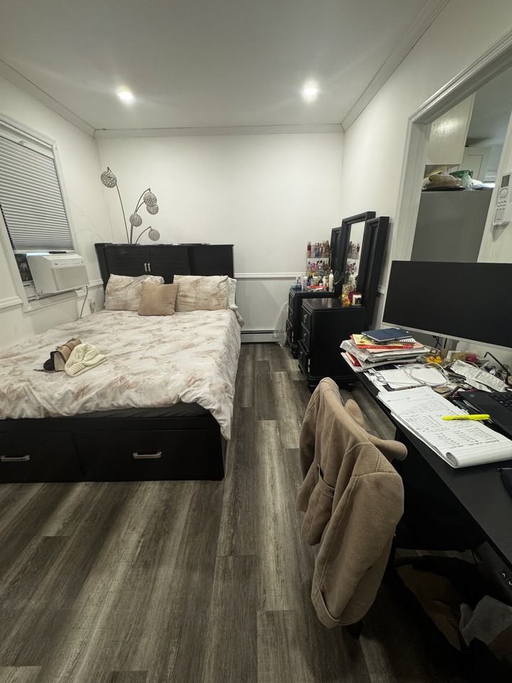 11111 205th St #NA - Photo 5 of 14