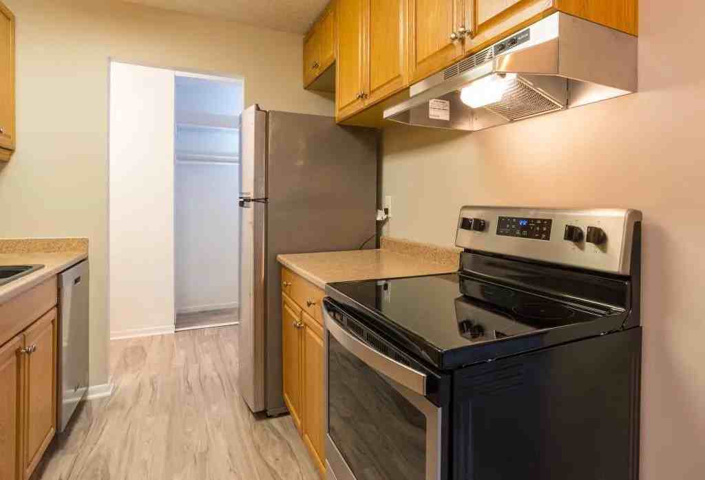 4536 Cedar Lake Rd S #7 - Photo 3 of 17