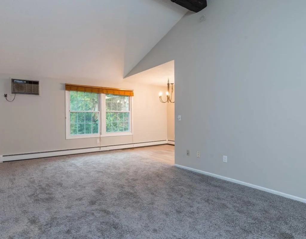 4536 Cedar Lake Rd S #7 - Photo 5 of 17