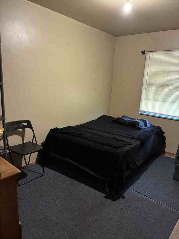 E 34th St & Emerson Ave - Photo 3 of 13