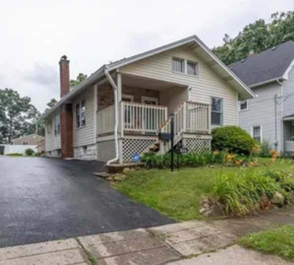 454 Grove Ave #NA - Photo 2 of 10