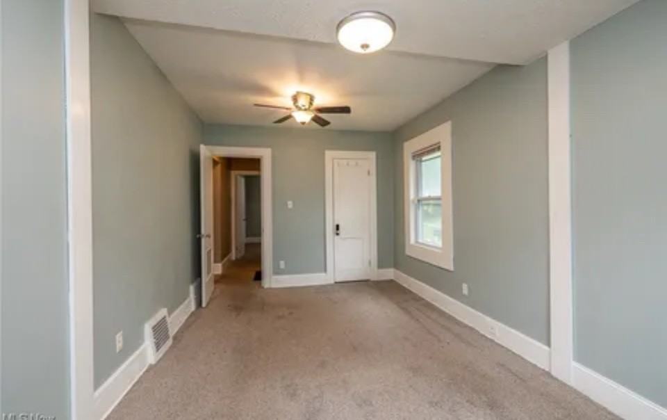 454 Grove Ave #NA - Photo 4 of 10