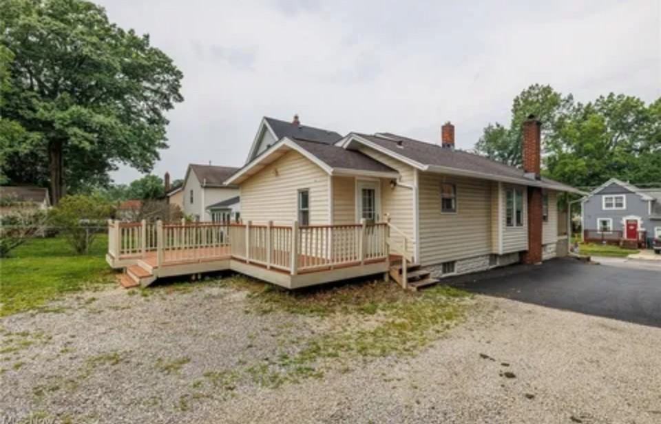 454 Grove Ave #NA - Photo 5 of 10