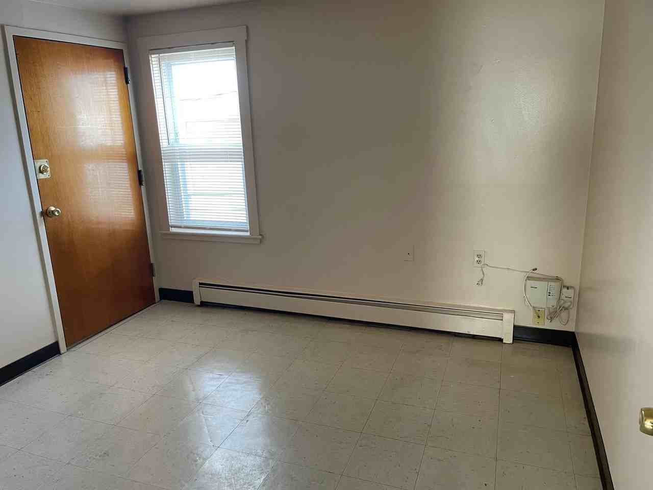 212-214 Washington Street - Photo 7 of 16