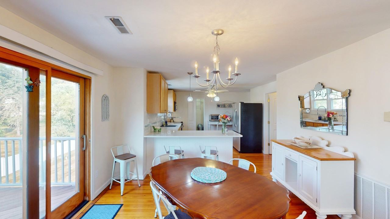 31 Quinnipiac Ave #2nd - Photo 4 of 20