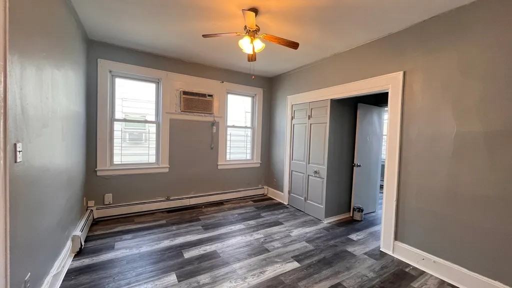 307 N 12th St #2R - Photo 3 of 16