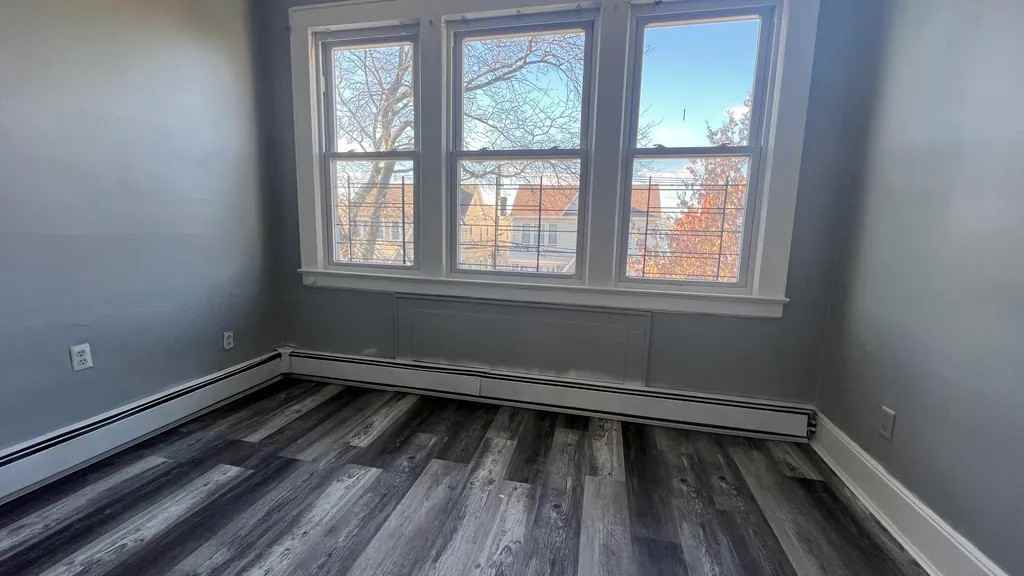 307 N 12th St #2R - Photo 7 of 16