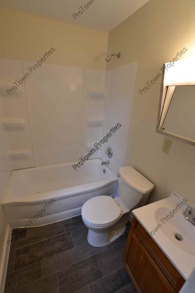 518 Elmwood Avenue - Photo 7 of 9