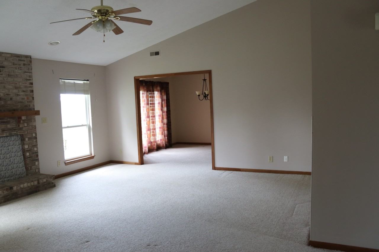 1953 Greenbrier Ave #NA - Photo 5 of 7