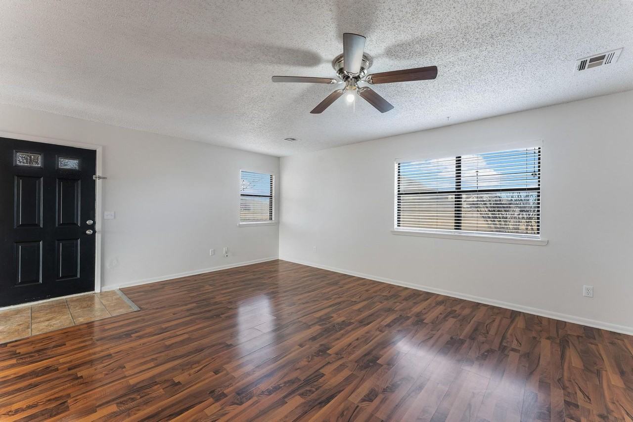 153 Hallack Ln - Photo 3 of 21