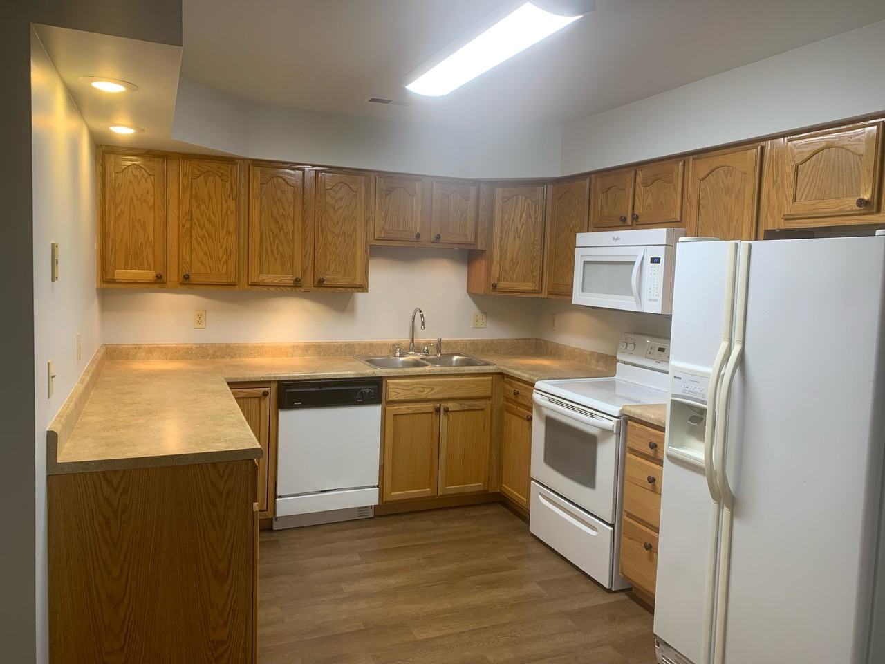 102 Spring Dr #102 - Photo 2 of 4