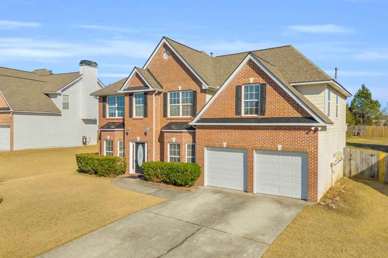 816 Kaitlyn Dr - Photo 3 of 50