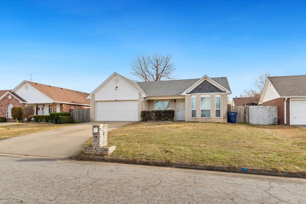 2800 N 55th Cir - Photo 2 of 21