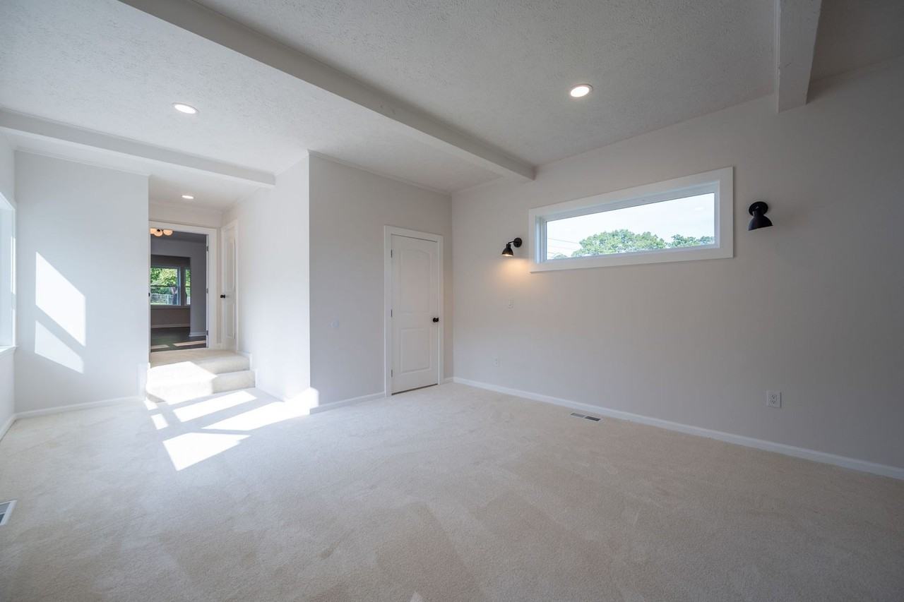 3611 Wimberly Ln - Photo 6 of 32