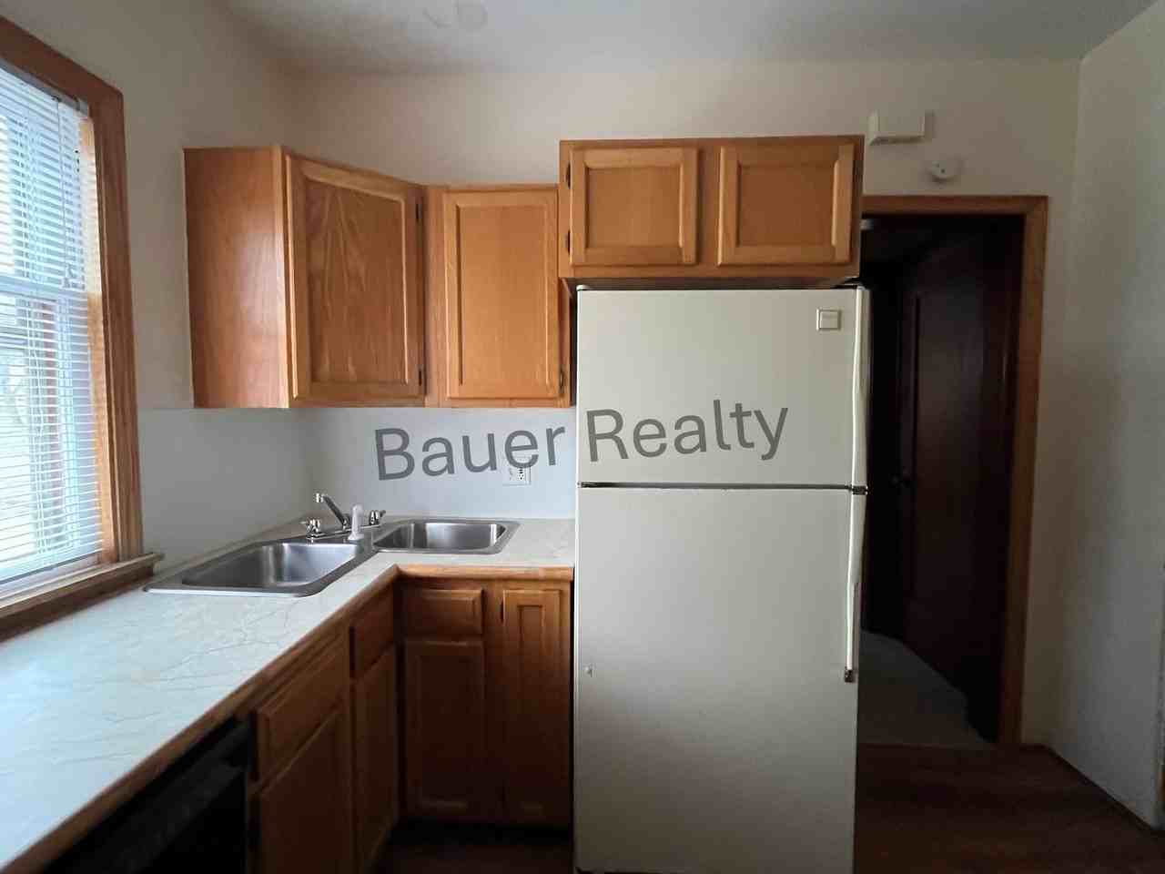 306 Quarry St - Photo 7 of 20