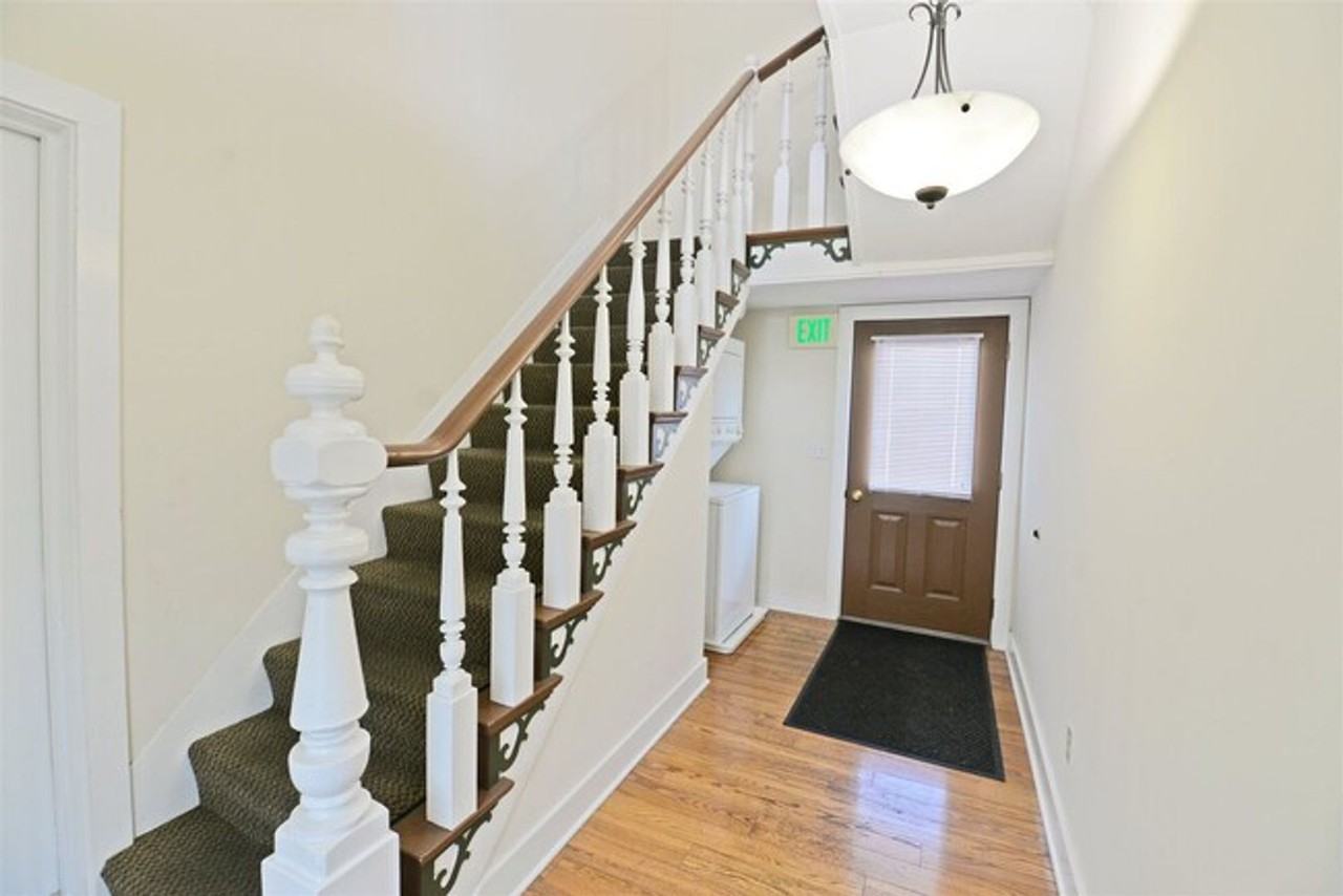 420 W 6th St #C - Photo 3 of 7