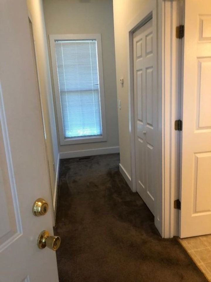 420 W 6th St #C - Photo 5 of 7