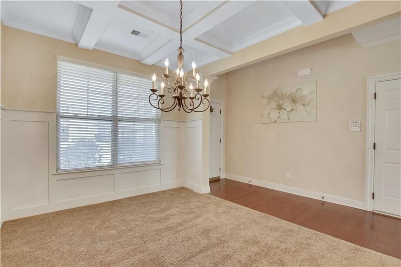 5340 Rialto Way - Photo 3 of 32