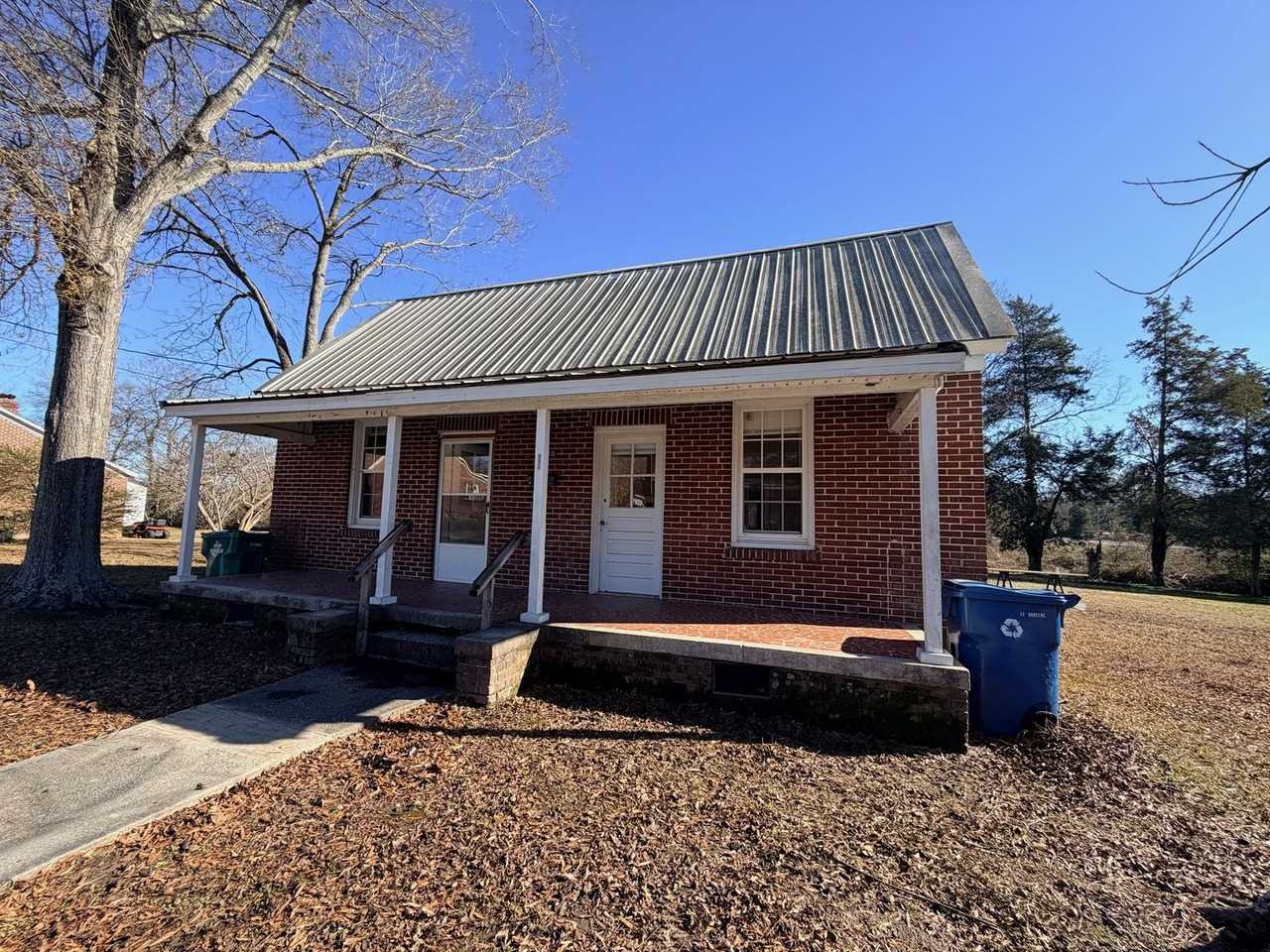 503 Norwood Ave W - Photo 2 of 12