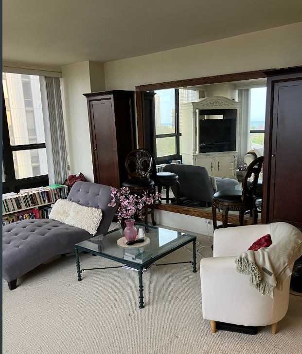 N Wells St & W Willow St - Photo 3 of 17