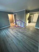 featured image of 418 River St