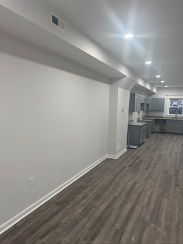 2615 E Monument St - Photo 4 of 14