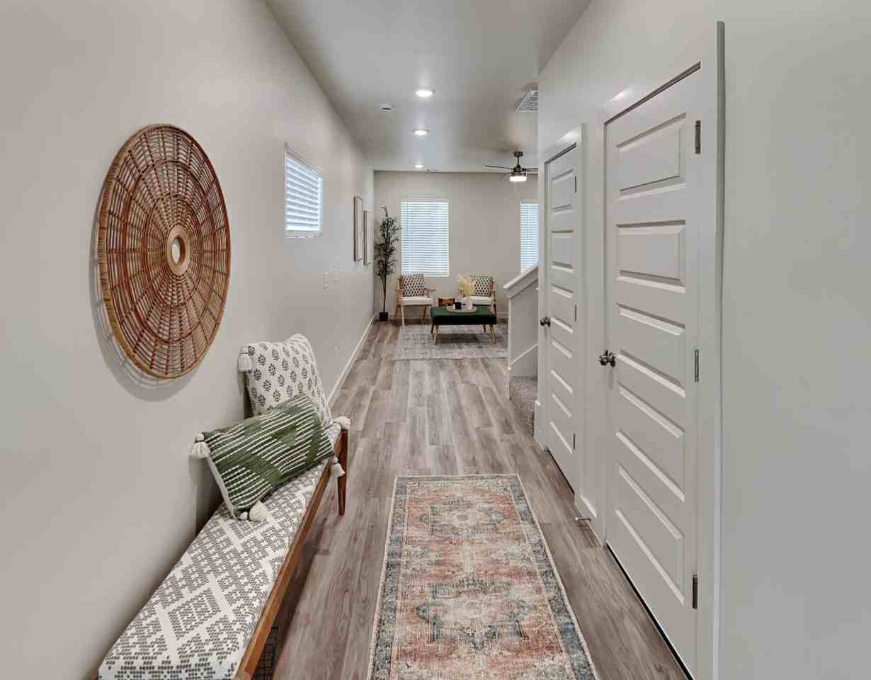 8910 Nw 109th Ln - Photo 5 of 19