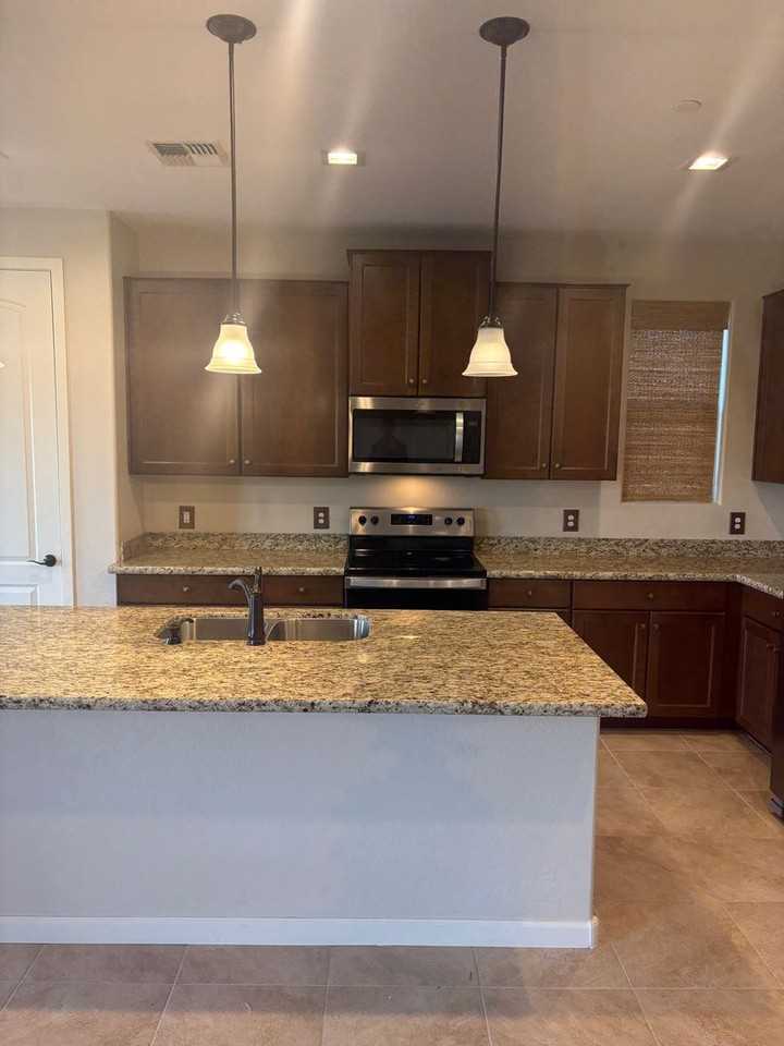 264 Whistle Stop Rd - Photo 6 of 27