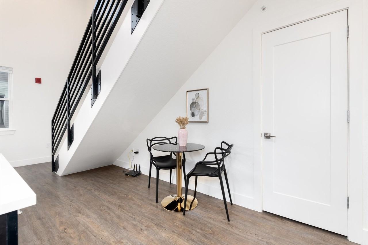 431 E Bayaud Ave - Photo 7 of 26