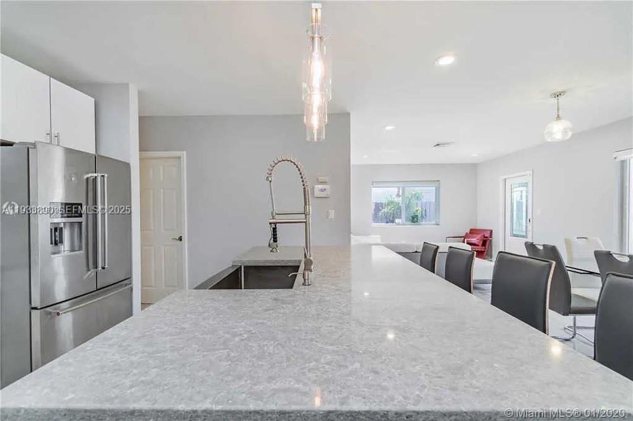 1731 Ne 172nd St - Photo 2 of 16