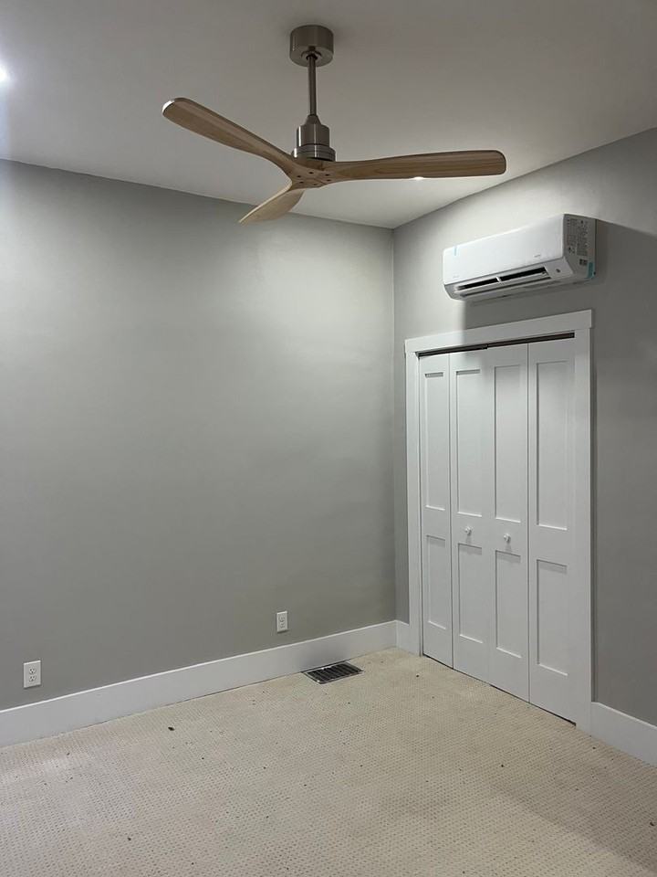 114 E Franklin St #2 - Photo 3 of 7