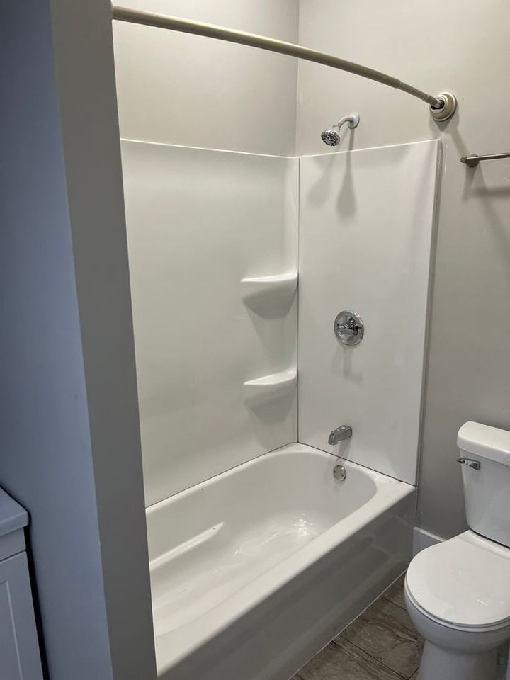 114 E Franklin St #2 - Photo 5 of 7