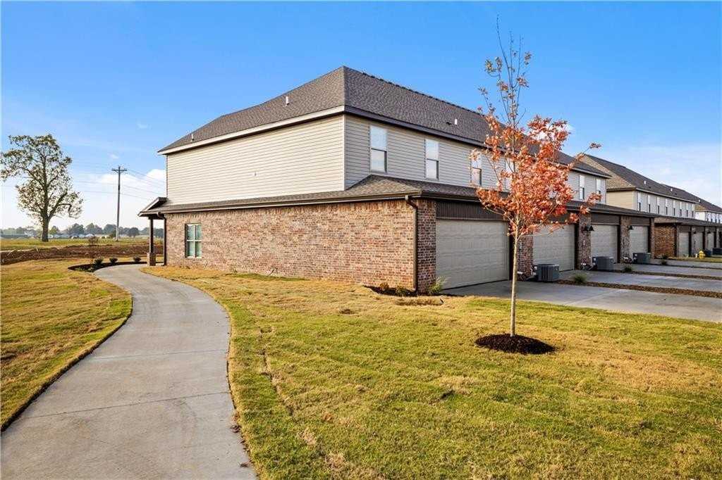 393 Via Siena Rd Apt A - Photo 2 of 20