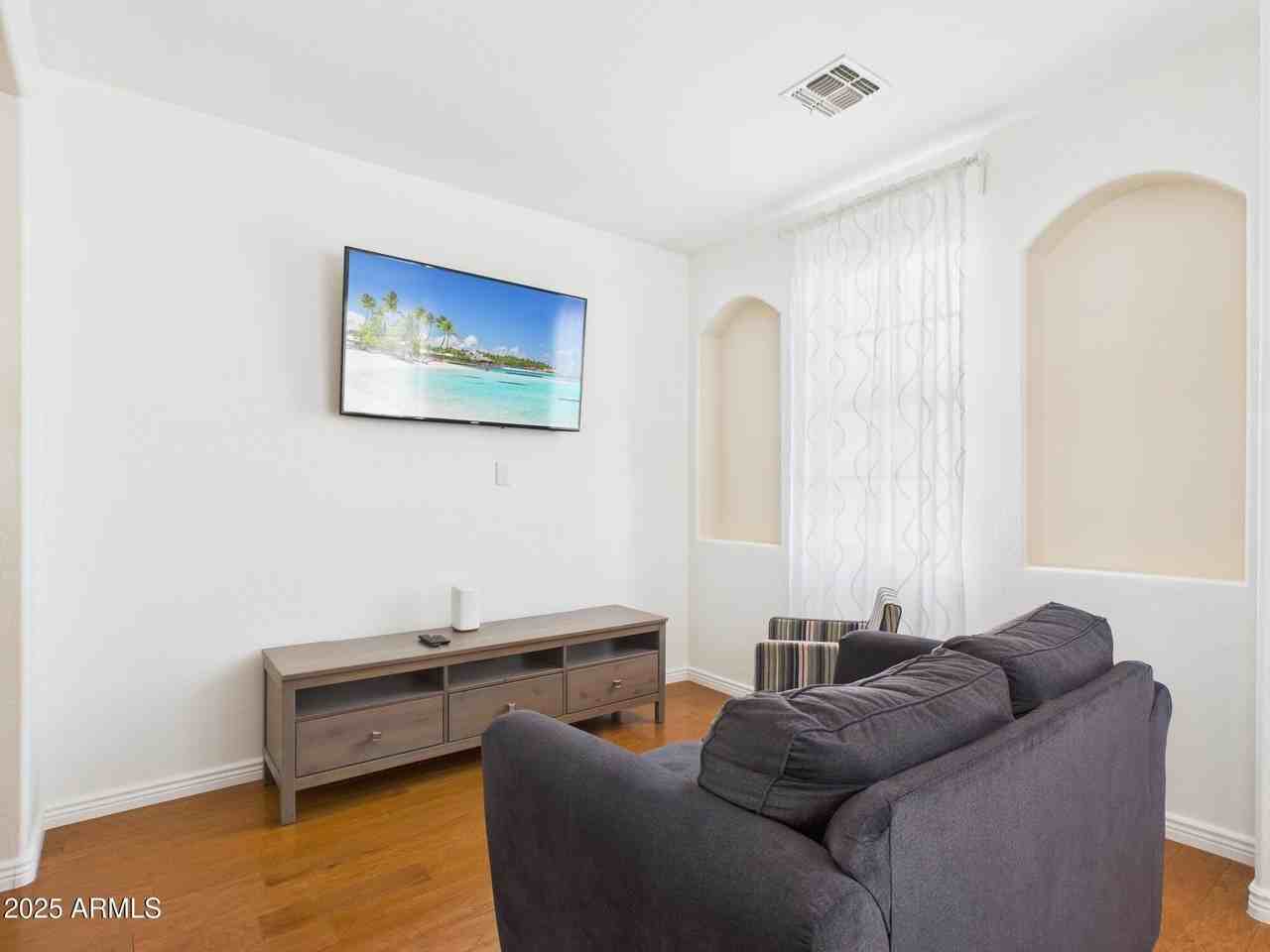 2326 W Sleepy Ranch Rd - Photo 4 of 27