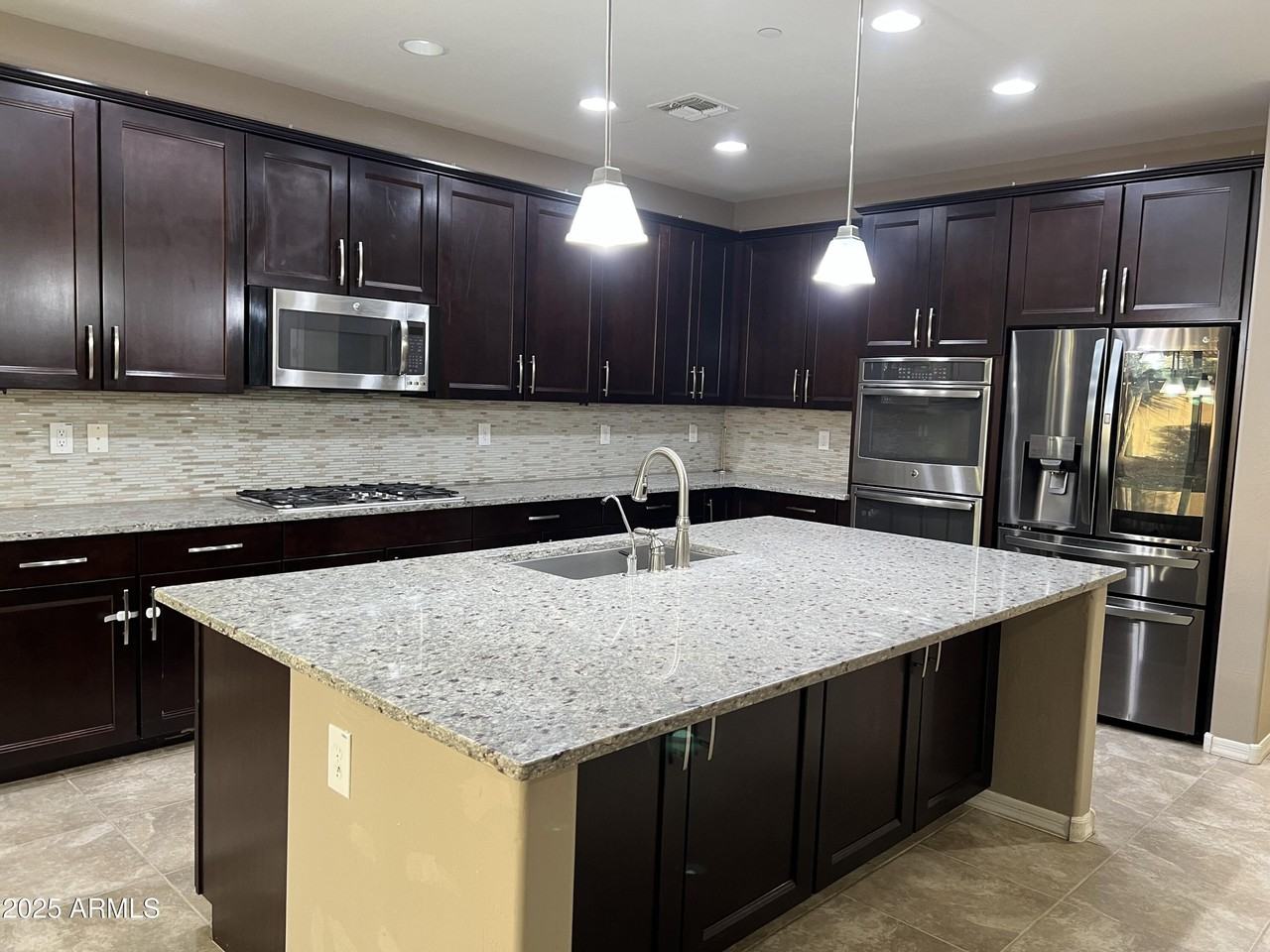 21284 W Almeria Rd - Photo 2 of 28