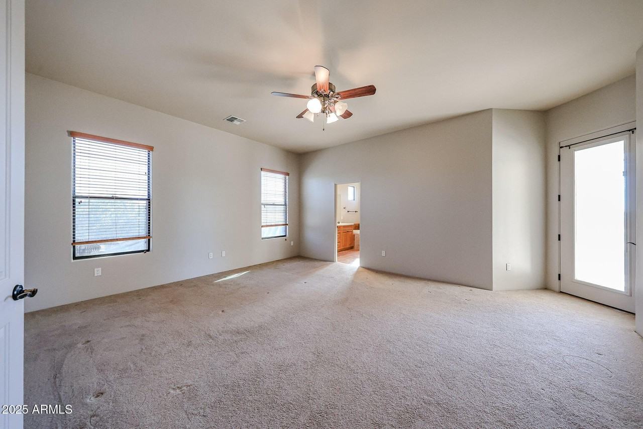 15225 W Frontier Dr - Photo 7 of 50