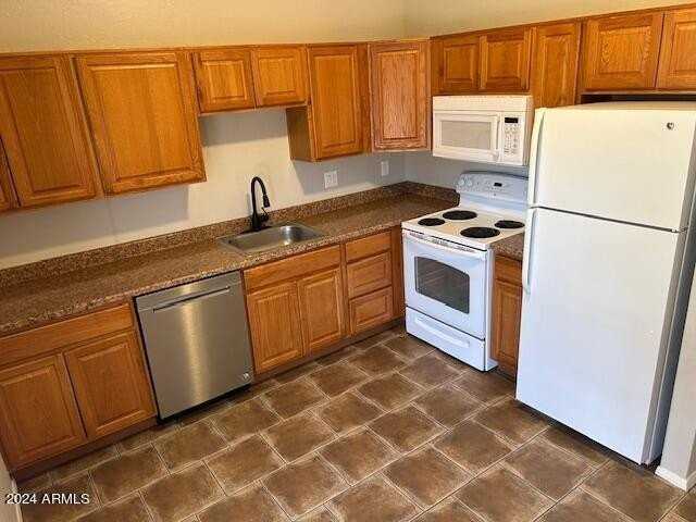 918 N Stapley Dr Apt 1 #1 - Photo 3 of 16
