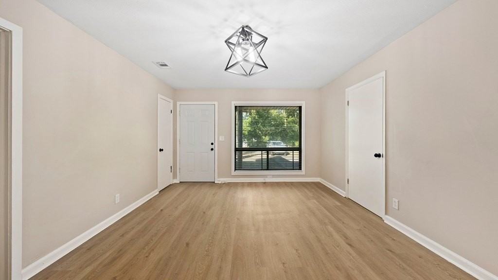 1404 Hunt Ave - Photo 4 of 23