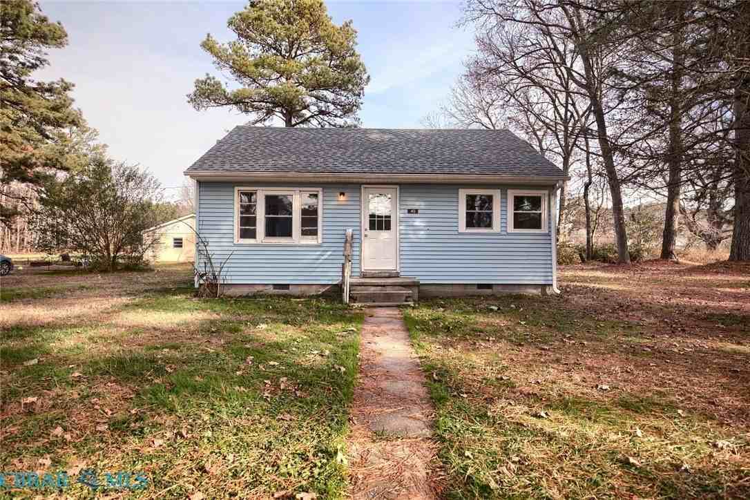 40 Lilac Ln - Photo 2 of 17