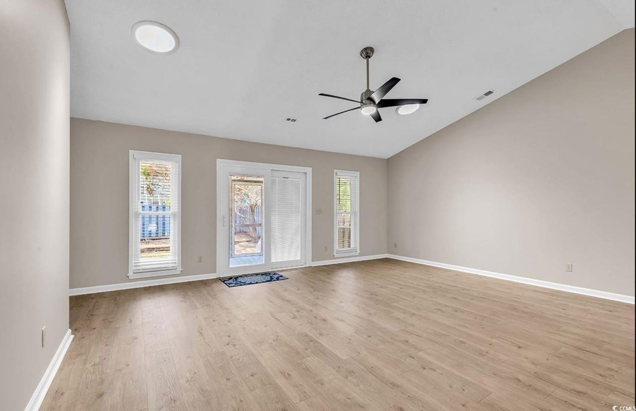 4339 Baldwin Ave - Photo 3 of 20