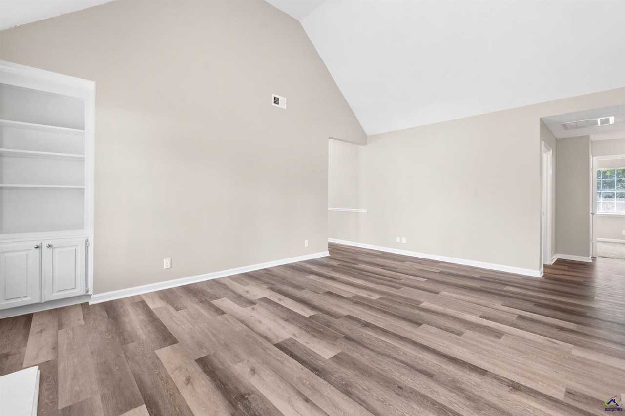 308 Peach Blossom Rd - Photo 6 of 28