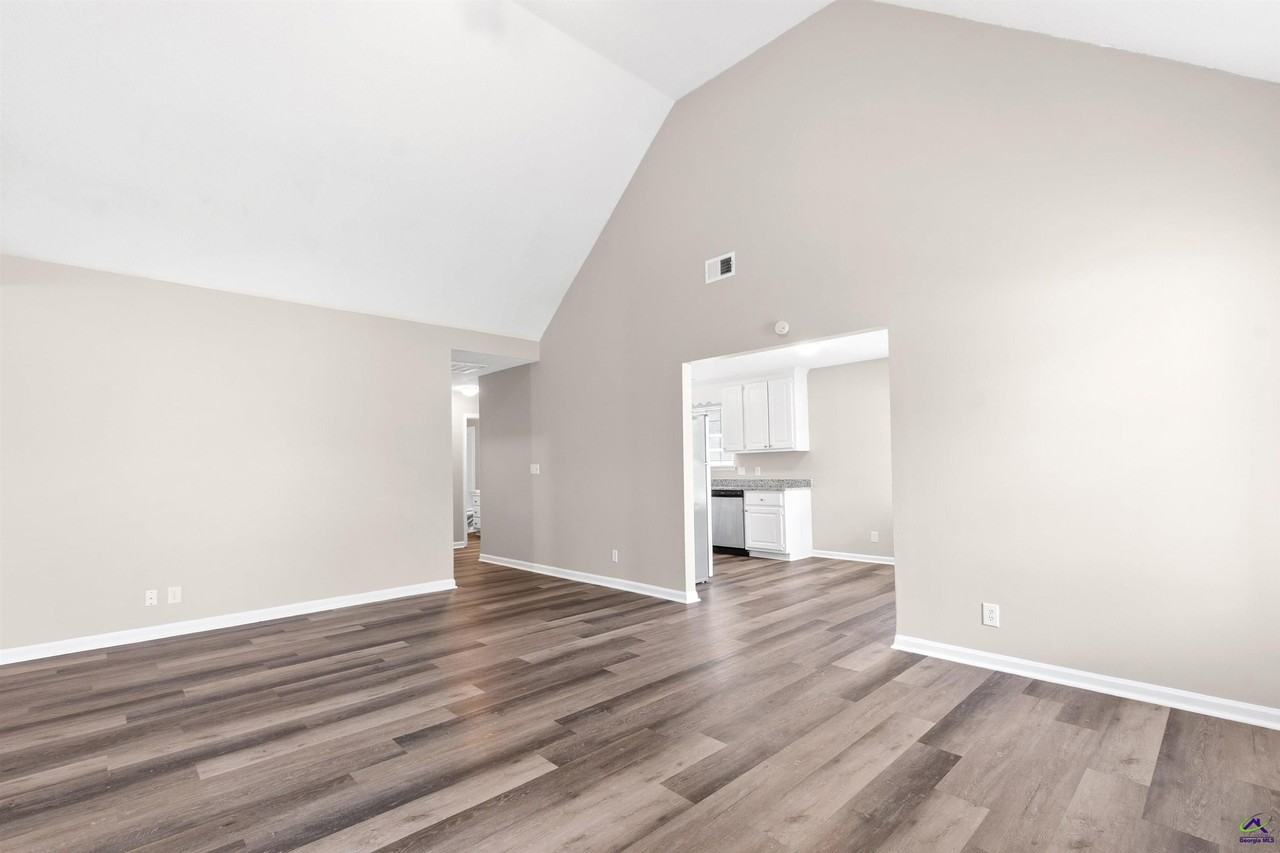 308 Peach Blossom Rd - Photo 7 of 28