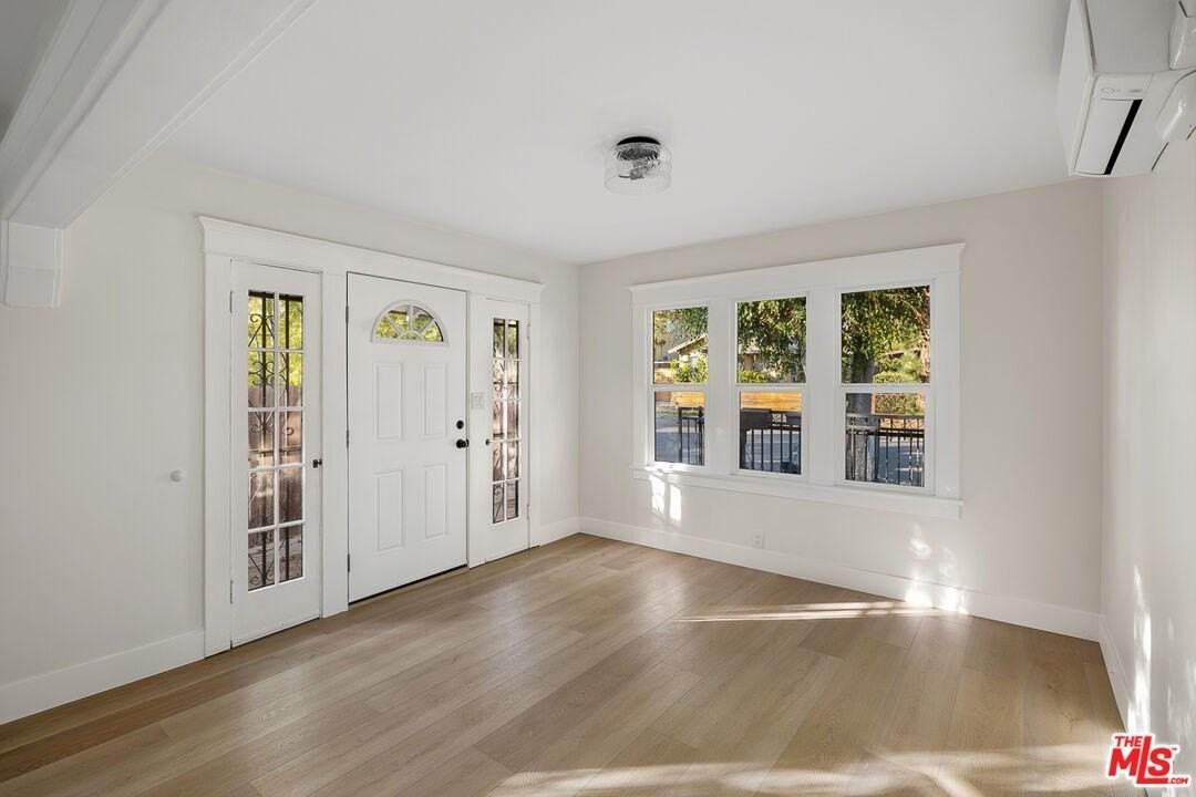 4316 Kingswell Ave - Photo 7 of 34