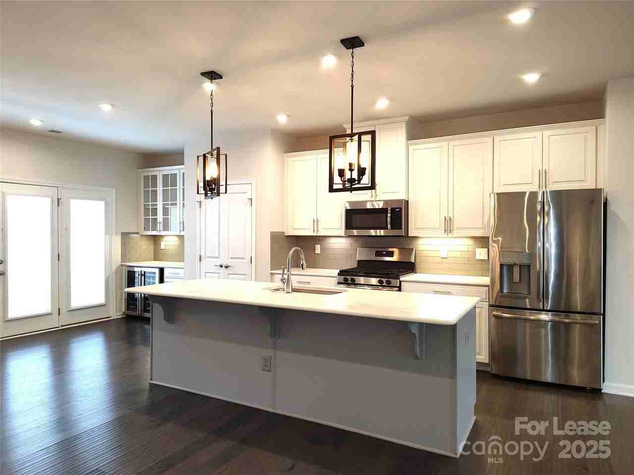 1538 Kee Ct - Photo 3 of 29