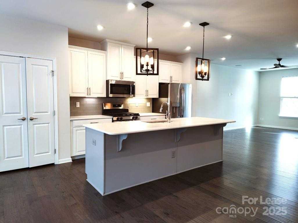 1538 Kee Ct - Photo 4 of 29