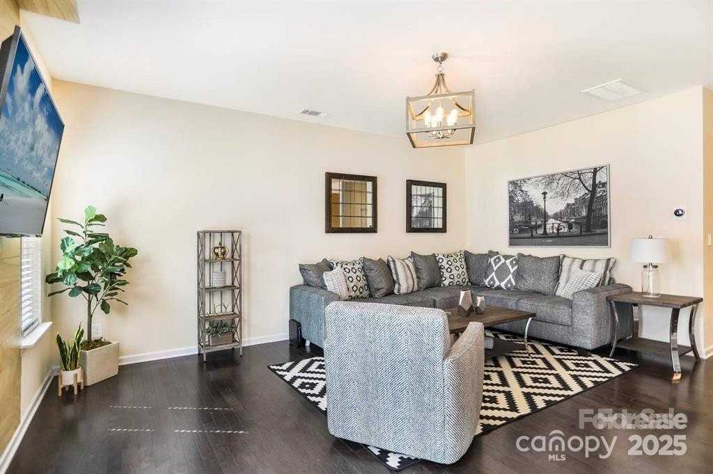 13529 Browhill Ln - Photo 3 of 18