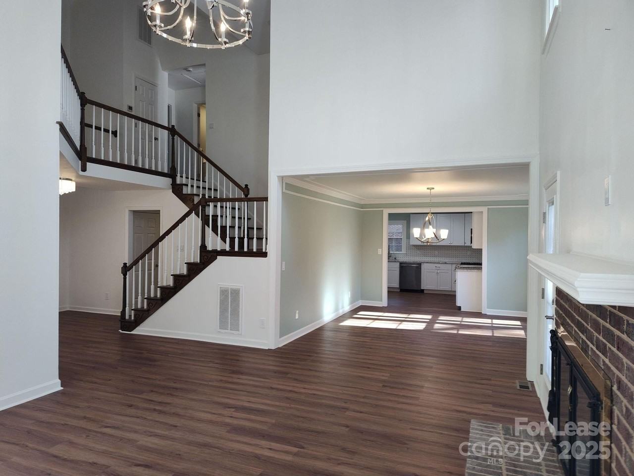 5206 Dunrobin Ln - Photo 7 of 31