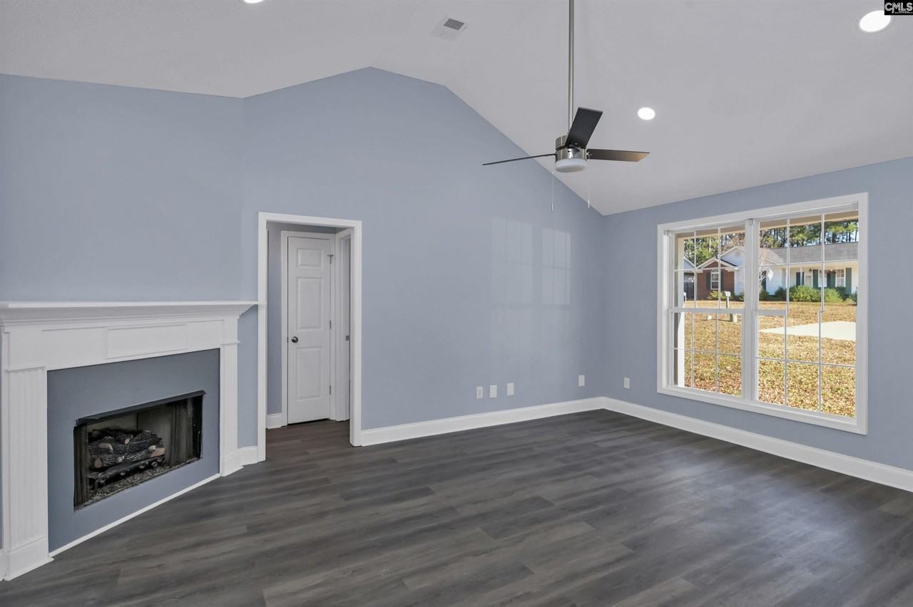 509 Burnside Dr - Photo 5 of 36