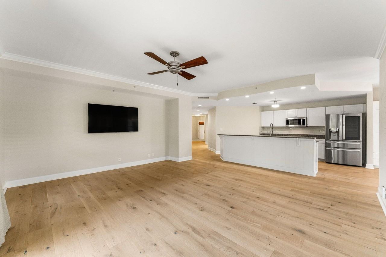 1732 W County Highway 30a Unit 201r #201R - Photo 6 of 50